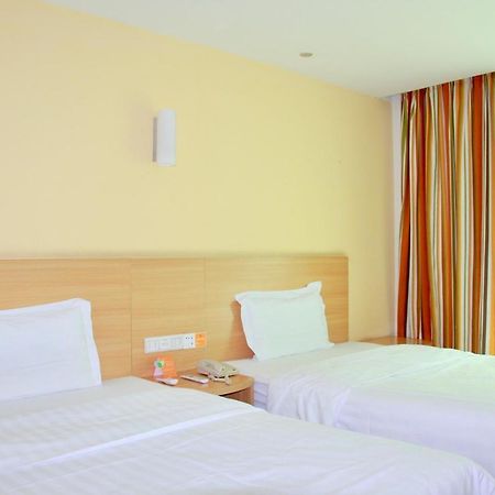 7Days Inn Guangzhou Tianhe Yantang Yue Ken Road מראה חיצוני תמונה