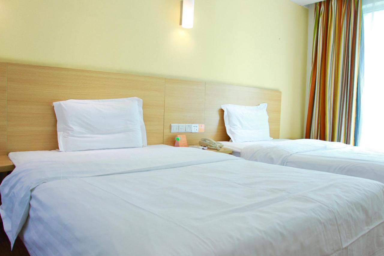 7Days Inn Guangzhou Tianhe Yantang Yue Ken Road מראה חיצוני תמונה