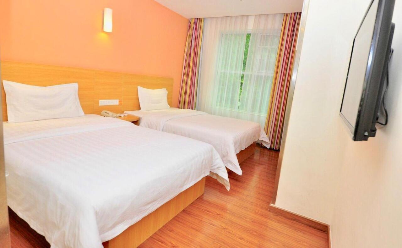7Days Inn Guangzhou Tianhe Yantang Yue Ken Road מראה חיצוני תמונה